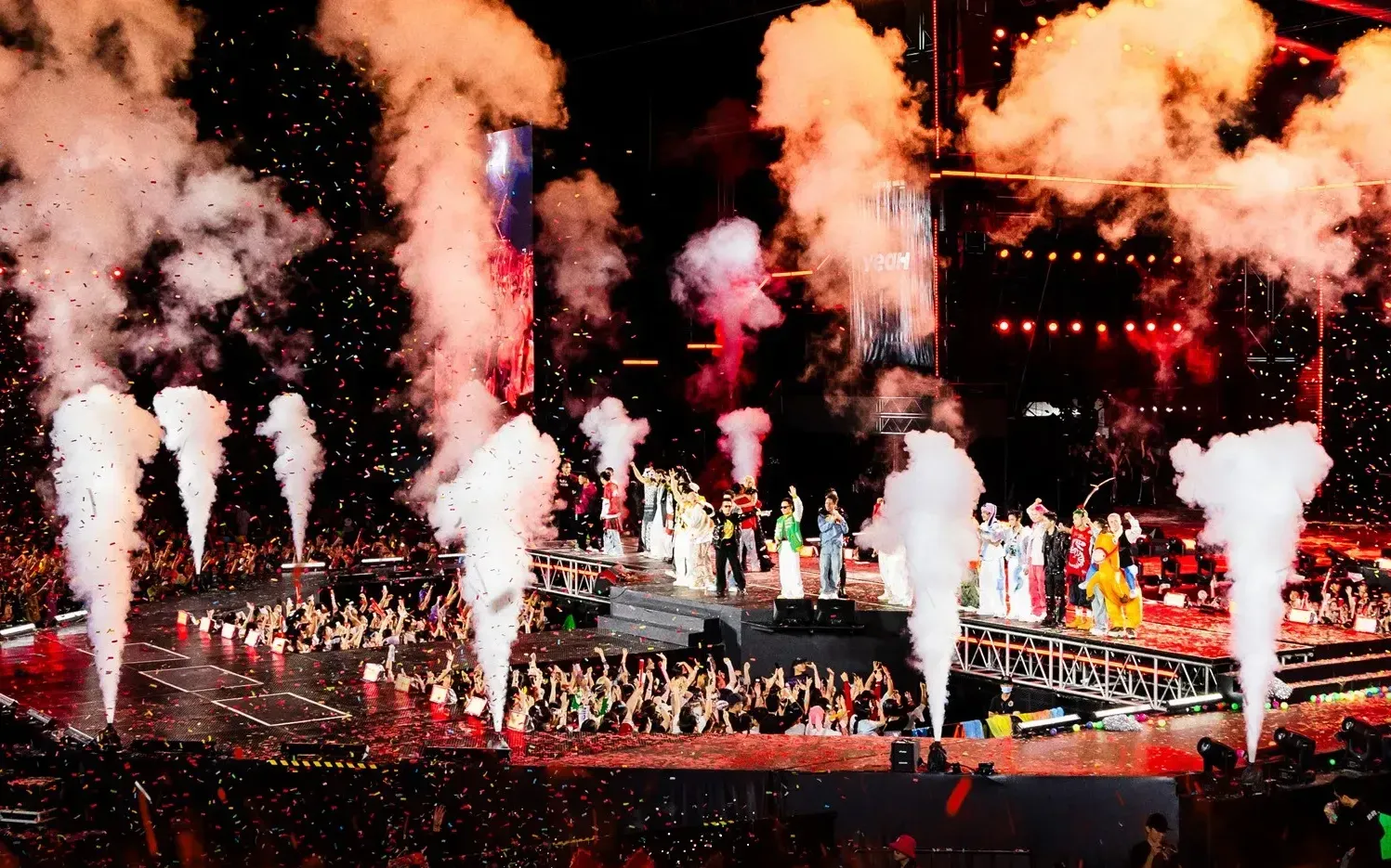 This is an image of an Anh Trai Vuot Ngan Chong Gai concert